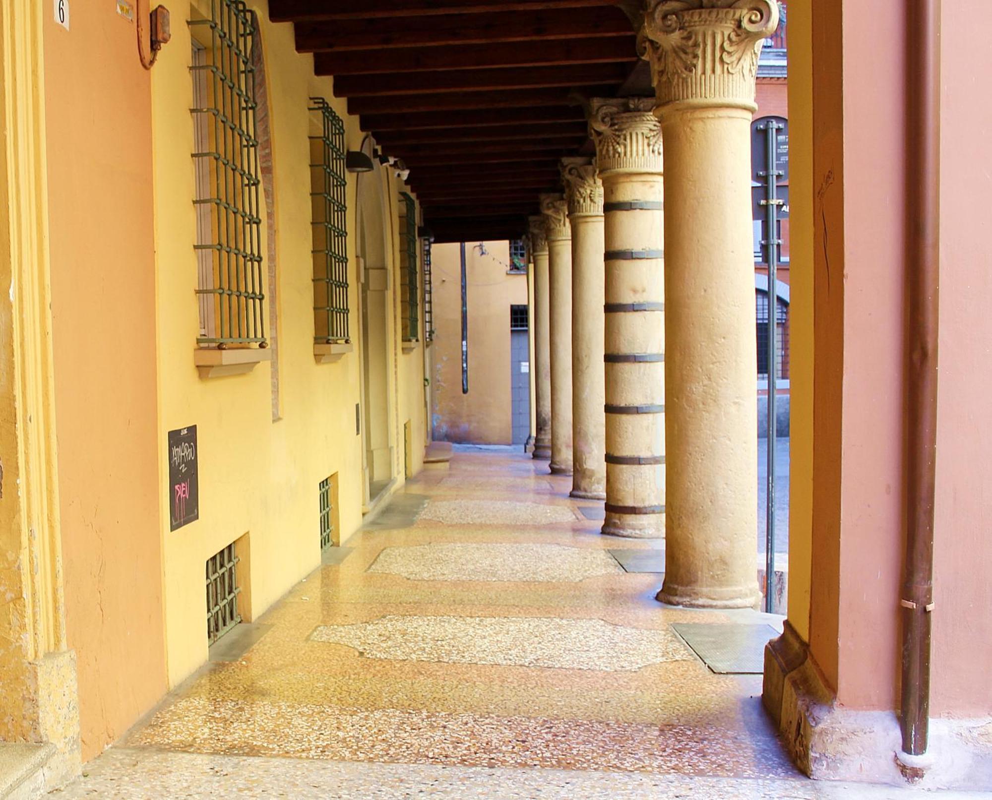 Appartamento Alle Due Torri Bolonha Exterior foto